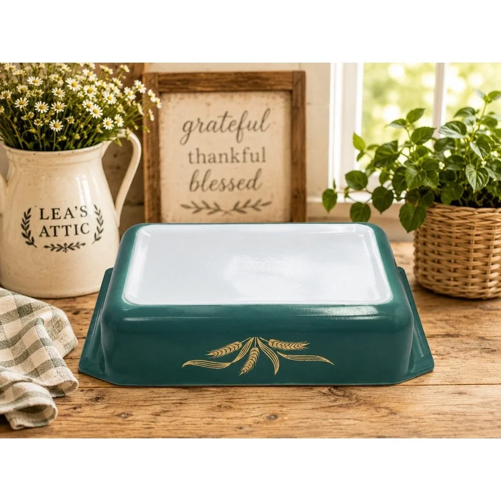 VTG Promotional Pyrex 2 Qt Green Wheat Space Saver Casserole Dish 575B Farmhouse